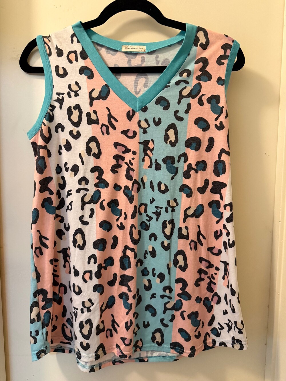 Southern Stitches Small Sleeveless Top Leopard Print Pink Teal White